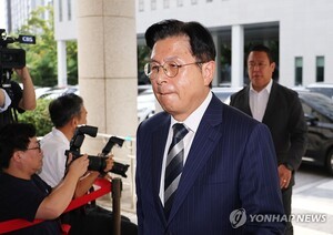 특검, '내란 선전선동' 황교안 자택서 전격 체포…압수수색 병행